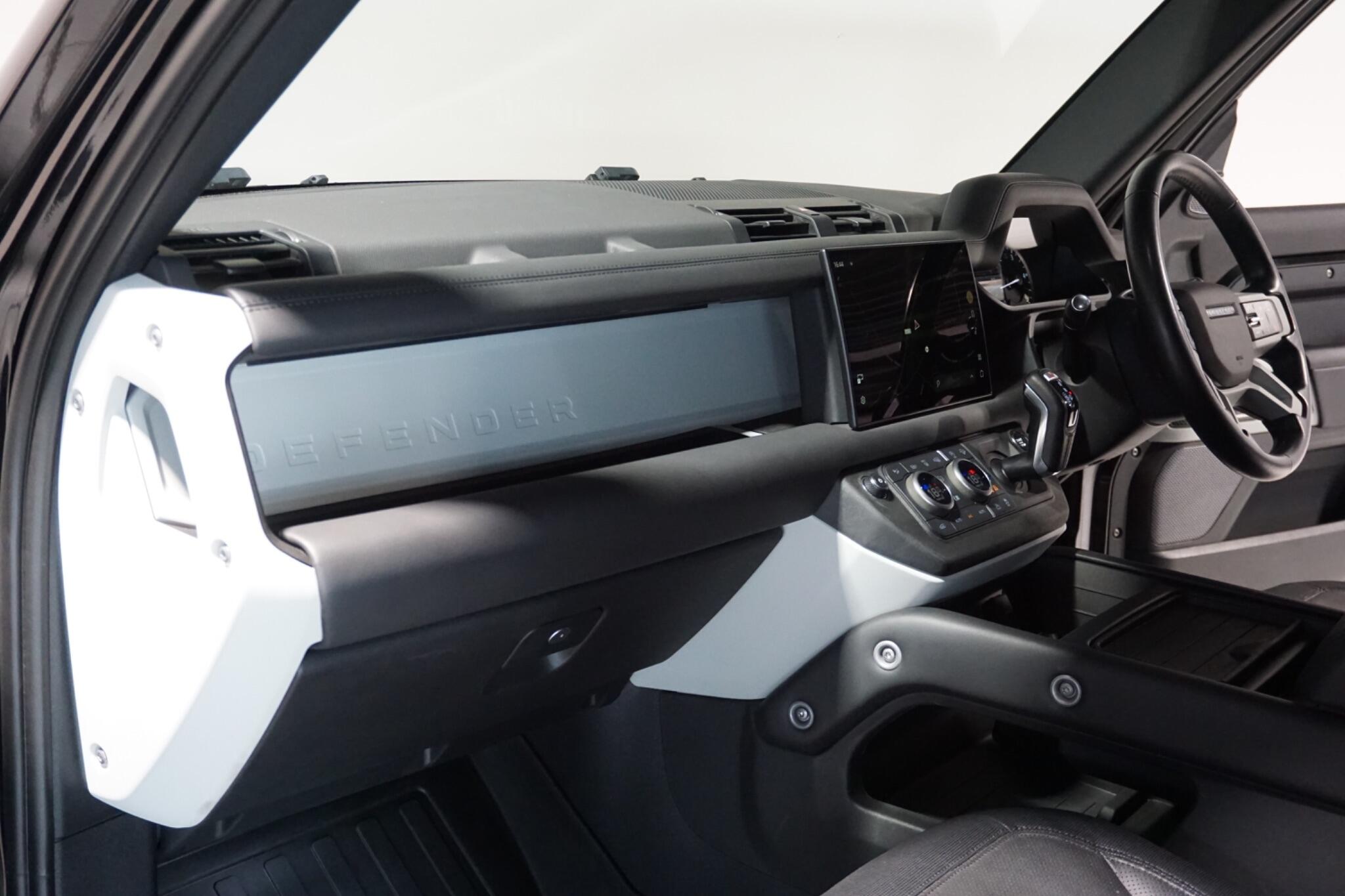 Land Rover Defender 110 3.0 D300 MHEV X-Dynamic HSE Hard Top SUV 5dr Diesel Auto 4WD MWB Euro 6 (s/s) (300 ps)